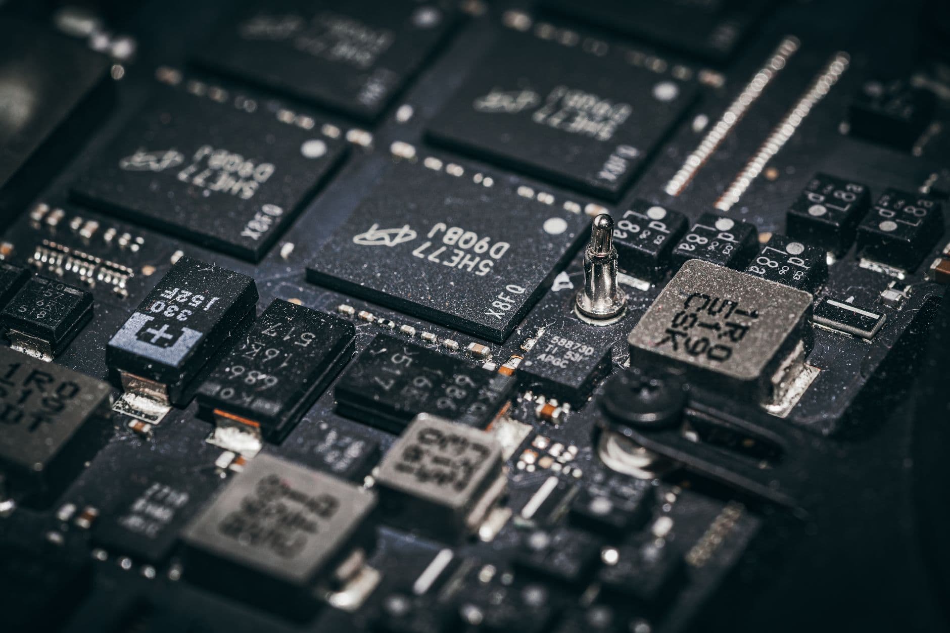 Imagen ilustrativa sobre Microsoft lanza la Surface Laptop Ultra con chips Nvidia RTX